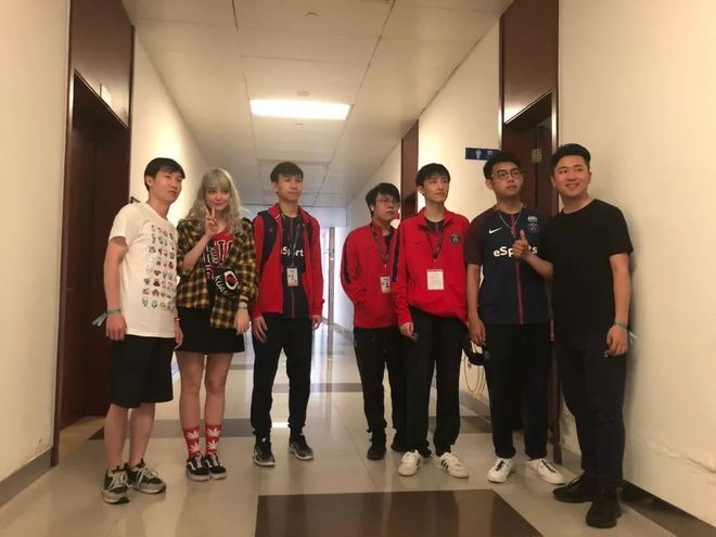 季走向的球 季走向的球